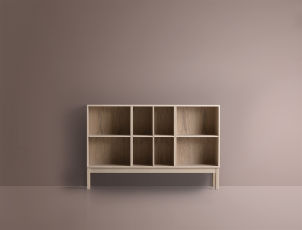 Klim Furniture - 2054 lav bogreol - Eg sortbejdset