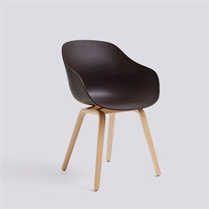 HAY - ABOUT A CHAIR - AAC 222 - Lakeret eg - Raisin