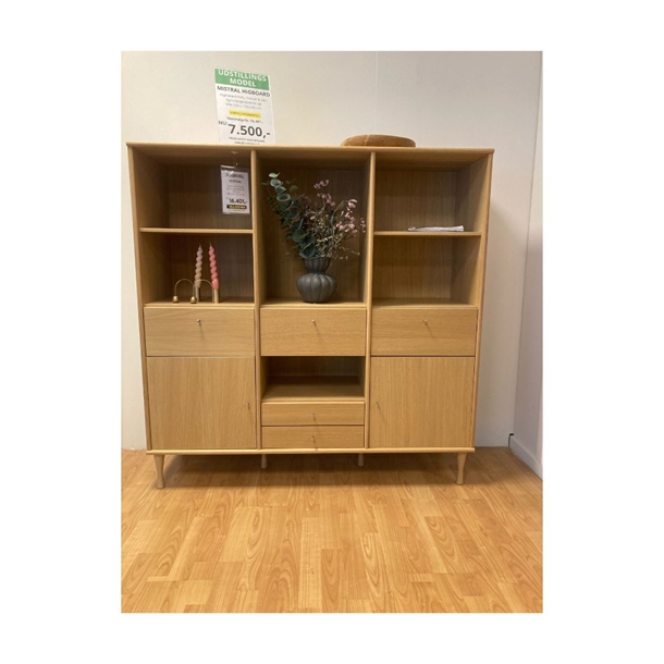 OUTLET - MISTRAL HIGHBOARD - EG HVIDPIGMENTERET LAK - MÅL: 133 X 133 X 42 CM.