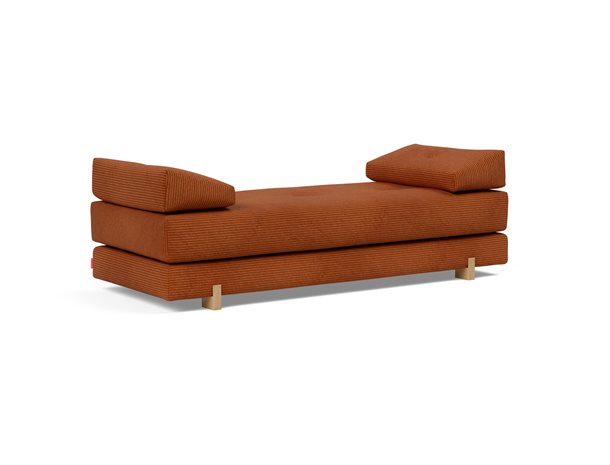 Innovation Living - Sigmund sovesofa - Orange 595 / Ege træben - Stærk pris 