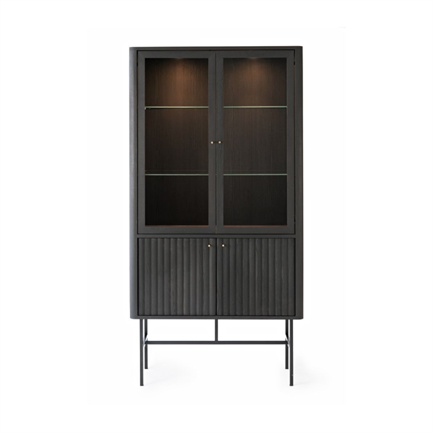 Velvet vitrine m/ 2 døre - LED-lys integreret - Massiv eg & sort stål - Mål: 103 x 200 x 42 cm. - Flere varianter
